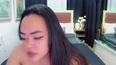 Snapshot of lustfuloffendertrina chatting on 12-26-24, 11:54 Trina online show from 12-26-24, 11:54