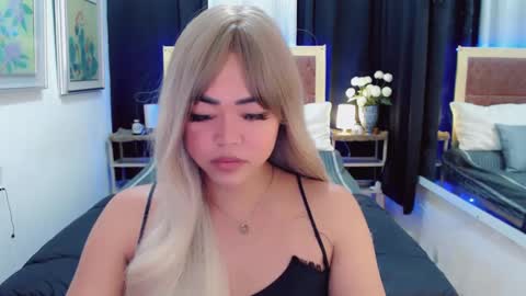 Snapshot of lustfuloffendertrina chatting on 01-06-25, 11:18 Trina online show from 01-06-25, 11:18