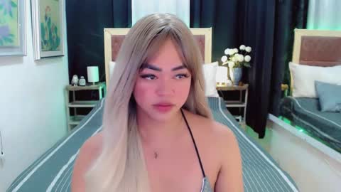 Snapshot of lustfuloffendertrina chatting on 01-13-25, 05:02 Trina online show from 01-13-25, 05:02