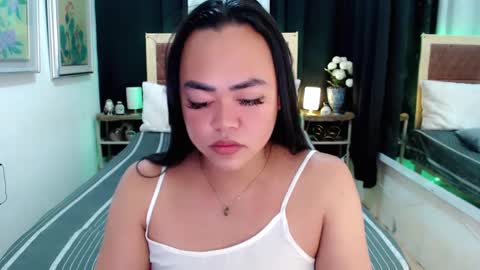 Snapshot of lustfuloffendertrina chatting on 01-19-25, 07:04 Trina online show from 01-19-25, 07:04