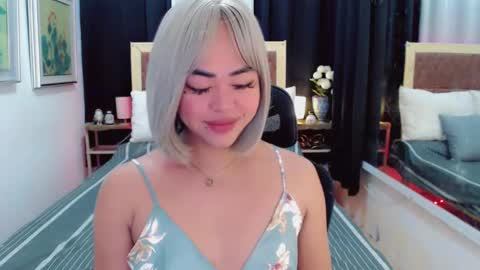 Snapshot of lustfuloffendertrina chatting on 01-31-25, 01:33 Trina online show from 01-31-25, 01:33