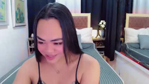 Snapshot of lustfuloffendertrina chatting on 02-03-25, 03:53 Trina online show from 02-03-25, 03:53