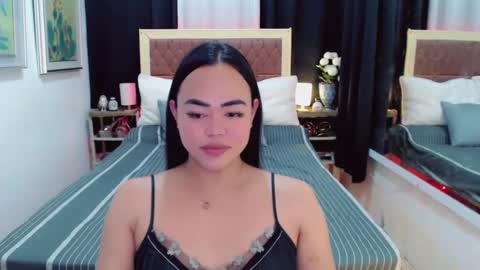 Snapshot of lustfuloffendertrina chatting on 02-03-25, 10:58 Trina online show from 02-03-25, 10:58