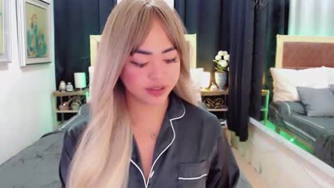 Snapshot of lustfuloffendertrina chatting on 02-08-25, 04:47 Trina online show from 02-08-25, 04:47