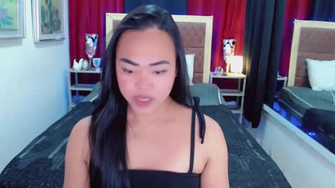 Snapshot of lustfuloffendertrina chatting on 02-19-25, 04:34 Trina online show from 02-19-25, 04:34