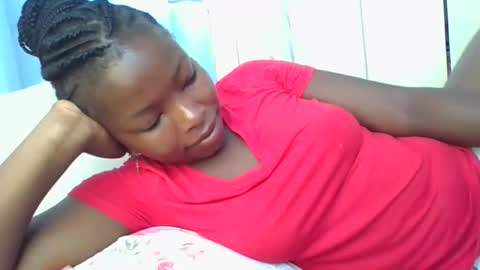 Snapshot of lustrousnerd chatting on 11-13-25, 05:06 Noreh online show from 11-13-25, 05:06