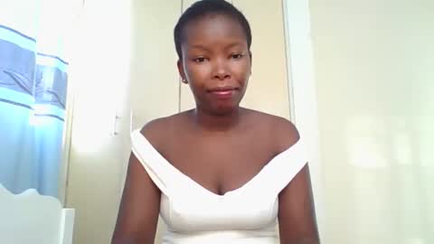 Snapshot of lustrousnerd chatting on 12-15-25, 04:17 Noreh online show from 12-15-25, 04:17