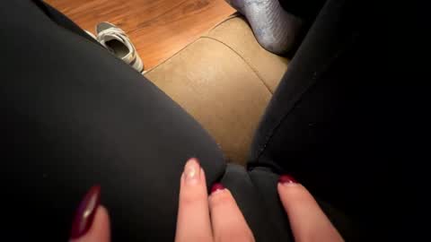 Snapshot of luuunaheartxxx chatting on 12-02-24, 02:31 luuunaheartxxx online show from 12-02-24, 02:31