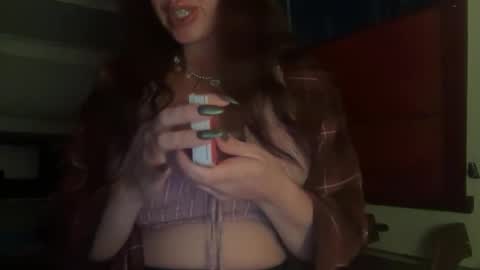 Snapshot of luuunaheartxxx chatting on 10-31-25, 04:13 luuunaheartxxx online show from 10-31-25, 04:13