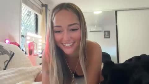 Livvyy online show from 12-15-25, 10:47