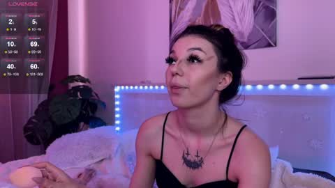 Veronica online show from 06-21-26, 09:34