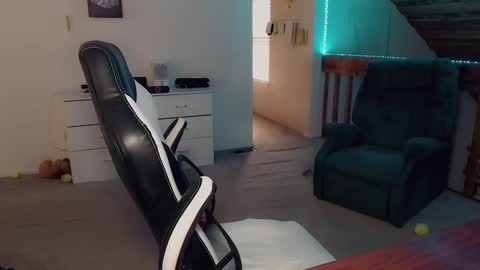 Britney online show from 09-13-25, 07:35