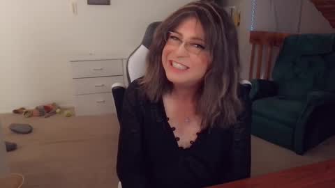 Britney online show from 10-06-25, 07:44