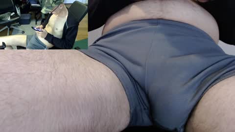 Snapshot of luvshonitoff chatting on 12-21-24, 09:15 Jim Bo online show from 12-21-24, 09:15