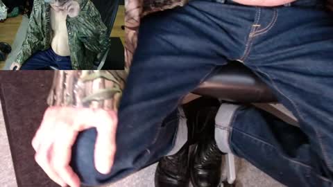 Snapshot of luvshonitoff chatting on 01-30-25, 10:08 Jim Bo online show from 01-30-25, 10:08