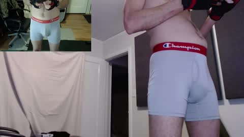 Snapshot of luvshonitoff chatting on 03-06-25, 03:57 Jim Bo online show from 03-06-25, 03:57