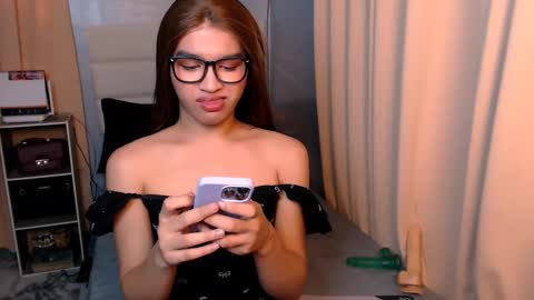 queen lux online show from 02-20-25, 11:54