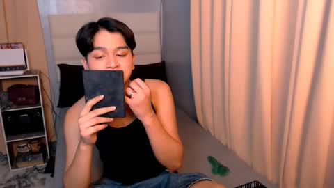 queen lux online show from 03-02-25, 06:59