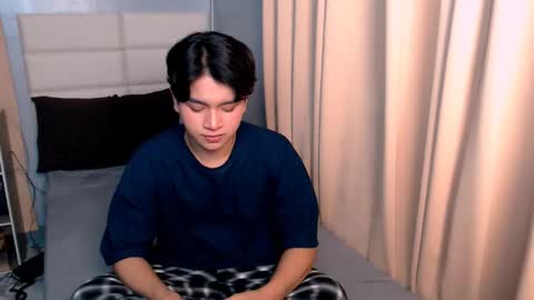 queen lux online show from 03-08-25, 05:54