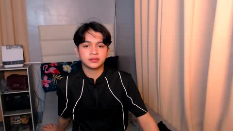 queen lux online show from 03-11-25, 06:08