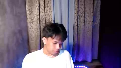 luxirfy online show from 12-17-25, 03:51