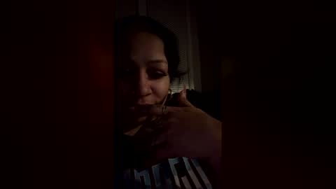 Snapshot of luzy3435 chatting on 02-10-26, 07:34 luzy3435 online show from 02-10-26, 07:34