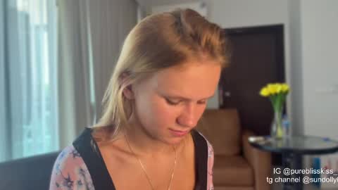 lxsundolyxl_ online show from 04-14-26, 05:13