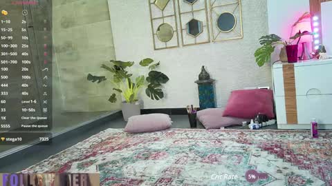 Lya Haven online show from 12-19-24, 09:17