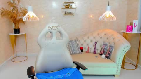 Lya Sweetxx  online show from 11-11-25, 04:01