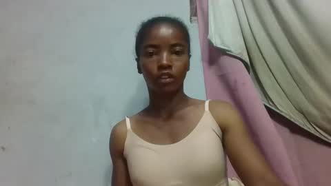 lydie856696 online show from 04-21-26, 02:51