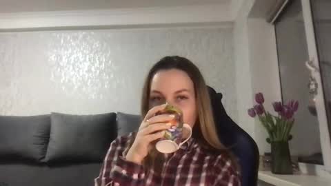 Tina online show from 03-03-25, 08:00