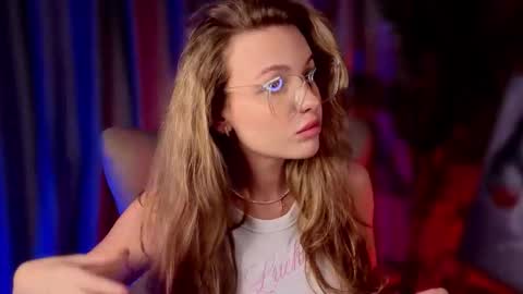 simply Eliza  online show from 09-19-25, 01:56