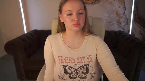 lylanimfa online show from 12-06-24, 11:11