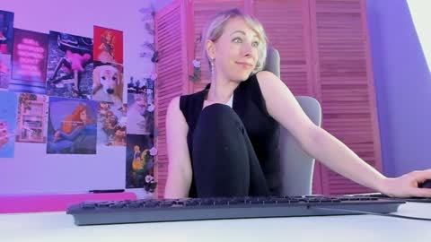 Lylith Skye NO NUDE model online show from 01-22-25, 01:42