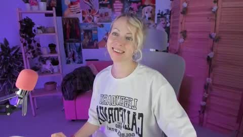 Lylith Skye NO NUDE model online show from 02-23-25, 07:49