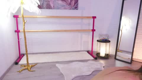 Lyly   online show from 01-18-25, 08:52