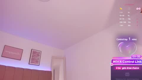 Snapshot of lyn_lebelle chatting on 12-14-24, 04:20 Lyn online show from 12-14-24, 04:20