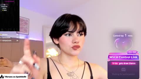 Snapshot of lyn_lebelle chatting on 01-09-25, 04:06 Lyn online show from 01-09-25, 04:06