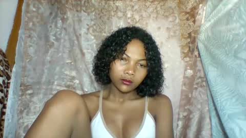 lyndah19 online show from 11-27-25, 11:23