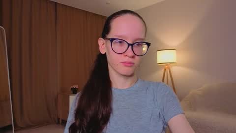 Sara online show from 12-17-25, 04:13