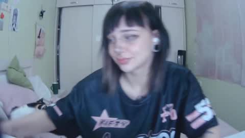 Snapshot of lynncottingham chatting on 10-06-25, 11:07 Kira online show from 10-06-25, 11:07