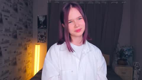 Cozy Lynns room online show from 11-27-25, 08:16