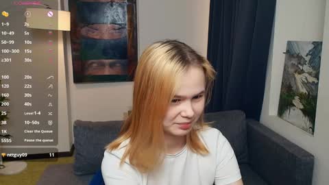 Cozy Lynns room online show from 04-25-26, 11:35