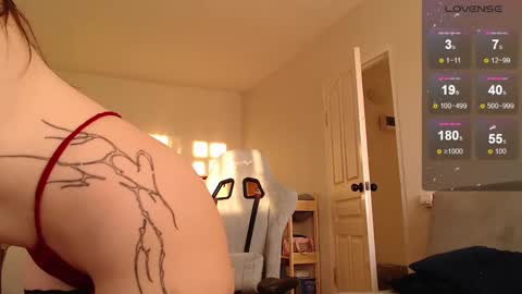 Snapshot of lynne_dawson chatting on 02-10-25, 12:29 lynne_dawson online show from 02-10-25, 12:29