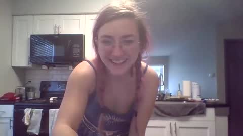 Lynn  online show from 02-01-26, 03:43