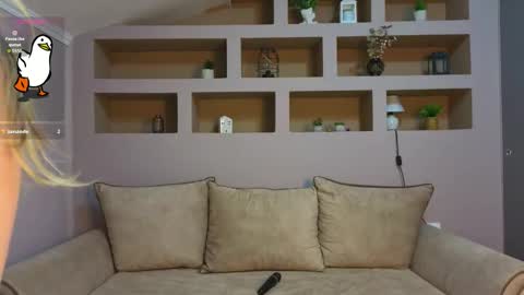 Lynn online show from 09-18-25, 05:37