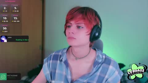 Snapshot of lyodass chatting on 01-08-25, 09:01 Lyodass online show from 01-08-25, 09:01