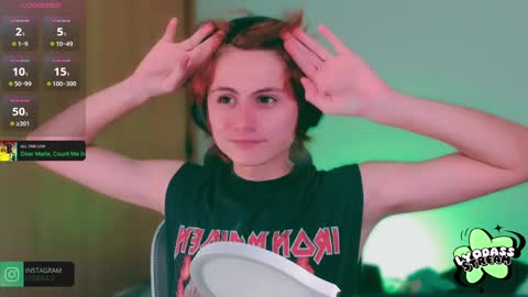 Snapshot of lyodass chatting on 02-07-25, 01:25 Lyodass online show from 02-07-25, 01:25