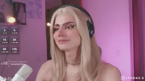 Snapshot of lyodass chatting on 09-16-25, 12:22 Lyodass online show from 09-16-25, 12:22