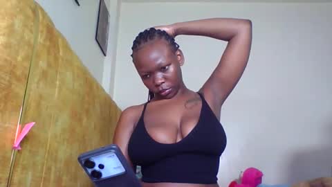 Snapshot of lyra102 chatting on 09-26-25, 09:24 Lyra online show from 09-26-25, 09:24